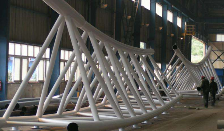 霍林郭勒管廊钢结构与桁架结构的管道支架应该如何区分